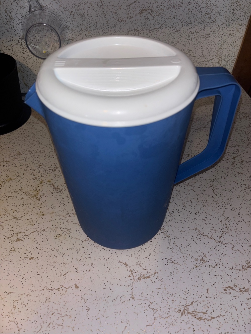 Rubbermaid Blue Pitcher with White Lid